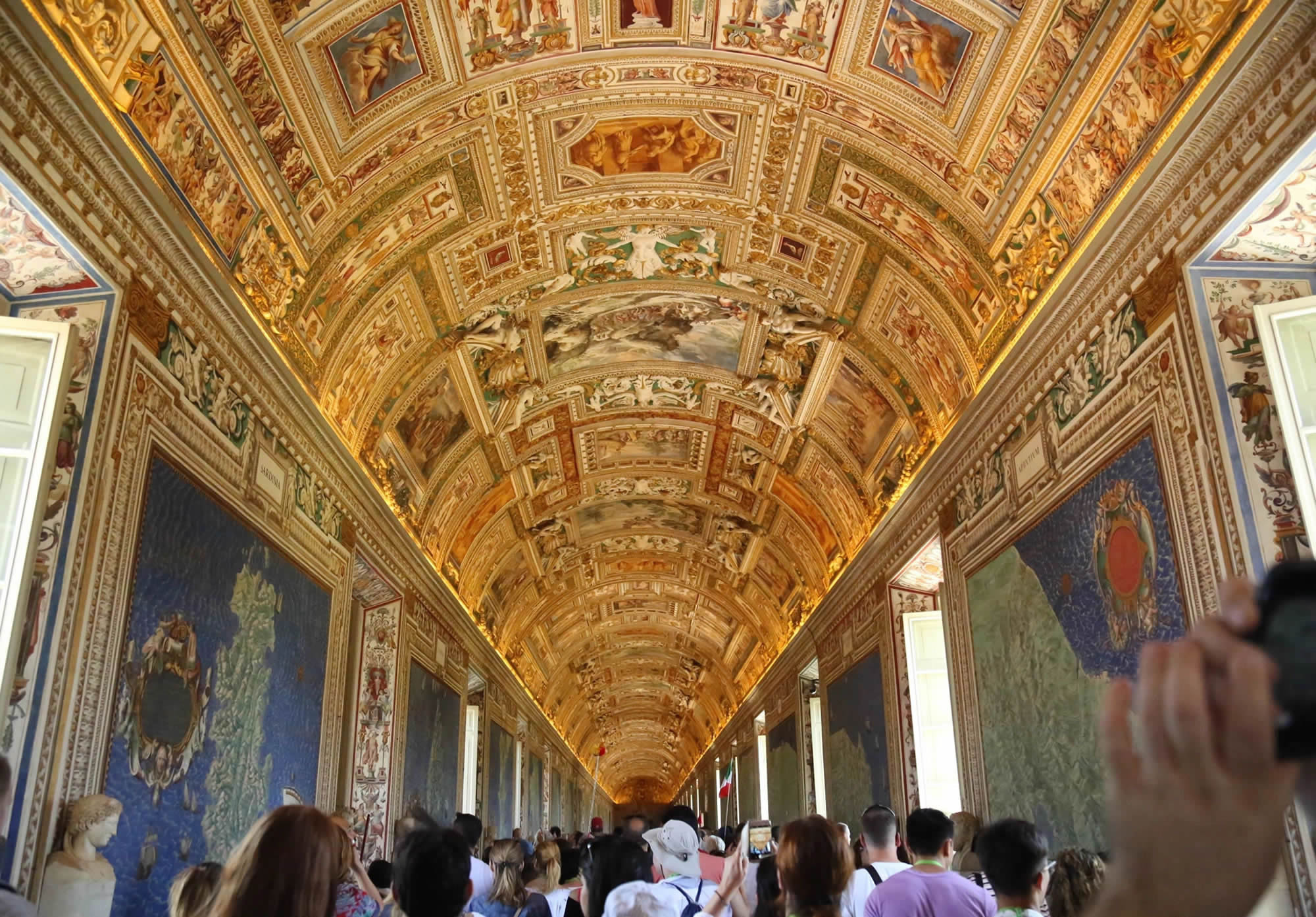 La Galleria delle carte geografiche nei Musei Vaticani a Roma