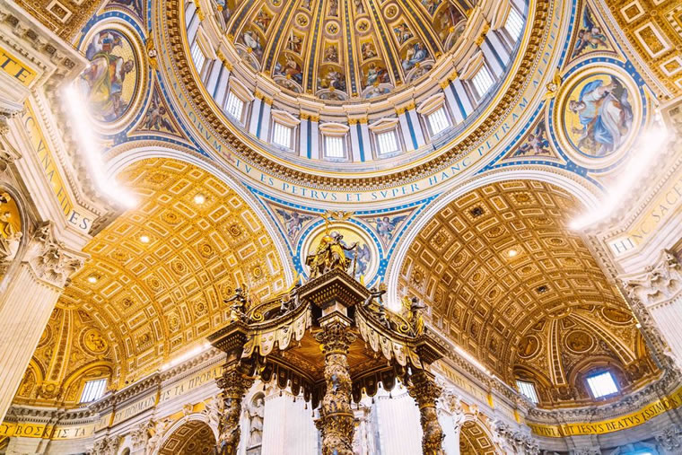 Interno dei Musei Vaticani a Roma