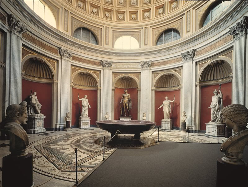 Una sala del Museo Pio-Clementino nei Musei Vaticani a Roma